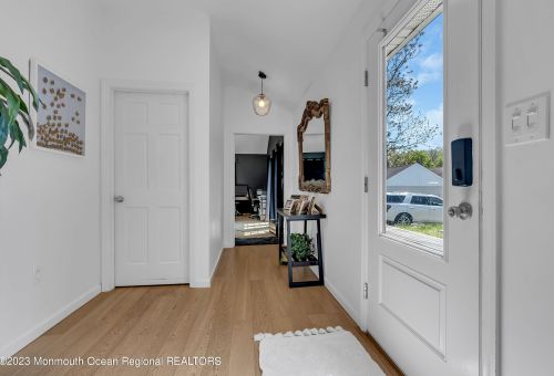 380 Wall St, Tinton Falls NJ  07724-2422 exterior