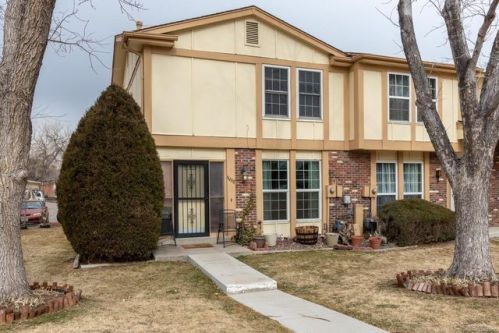 11880 Canal Dr, Denver, CO 80011-8211