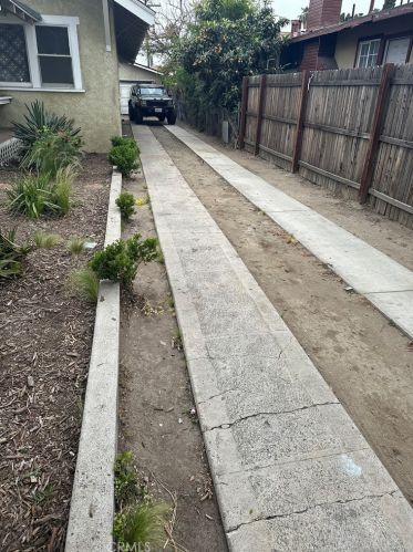 829 Claudina St, Anaheim CA  92805-1906 exterior