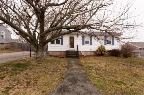 108 Evergreen Ave, Tiverton, RI 02878-1440
