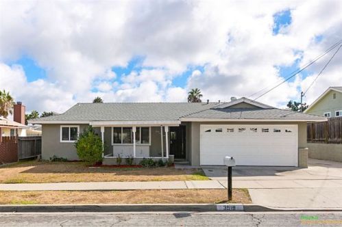3919 Celeste Dr, Oceanside, CA 92056-4335