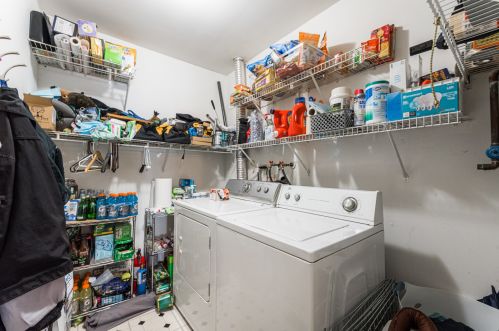 1327 Caribou Trl, Carol Stream IL  60188-9064 exterior