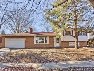 2203 Grange Cir, Urbana, IL 61801-6607