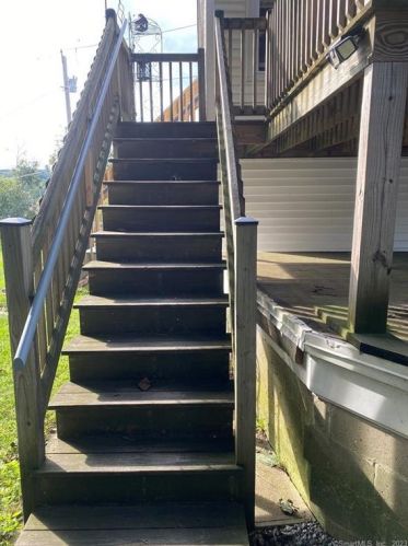 20 Division St, Derby CT  06418-1430 exterior