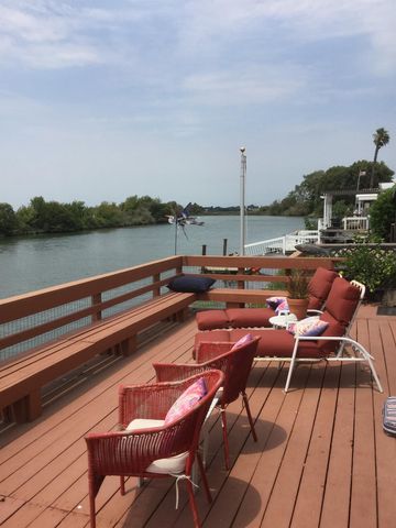 165 Oxbow Marina Dr, Andrus Island, CA 95641-9709