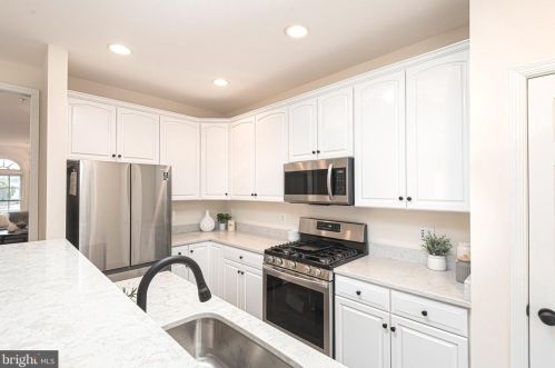 8527 2 Ave, Silver Spring MD 20910-2151 exterior