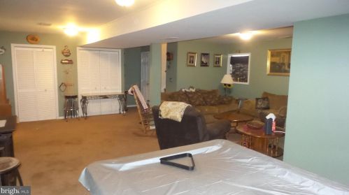 262 Bakers Basin Rd, Trenton NJ  08648-3312 exterior