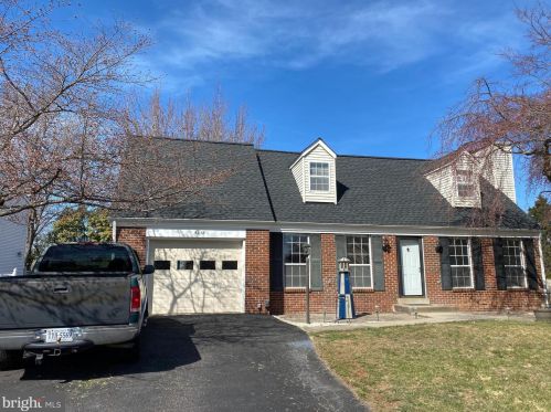 6118 Plainville Ln, Woodbridge, VA 22193-3934