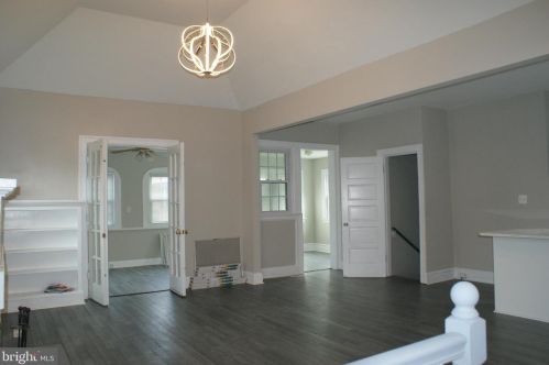 9207 Colesville Rd, Silver Spring MD  20910-1657 exterior