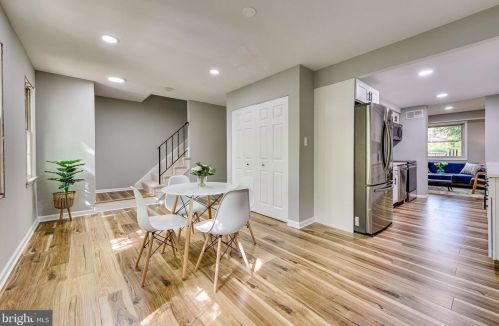 5838 Kara Pl, Springfield VA  22015-3327 exterior