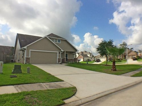 1002 Briar Net, Conroe, TX 77301-1890
