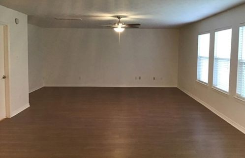 5056 Willow Point Dr, Conroe TX  77303-3070 exterior