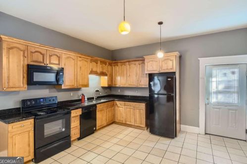 446 Holderness St, Atlanta GA  30310-1758 exterior