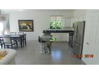 2981 Scenic Valley Way, Henderson NV  89052-4045 exterior