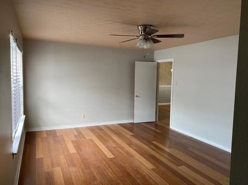 1214 Swallow Ln, Garland TX  75042-8033 exterior