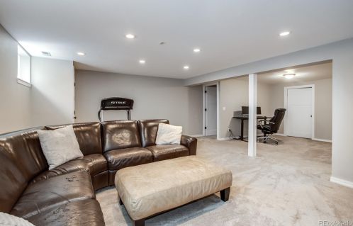 7984 Willow Ct, Englewood CO 80112-2742 exterior