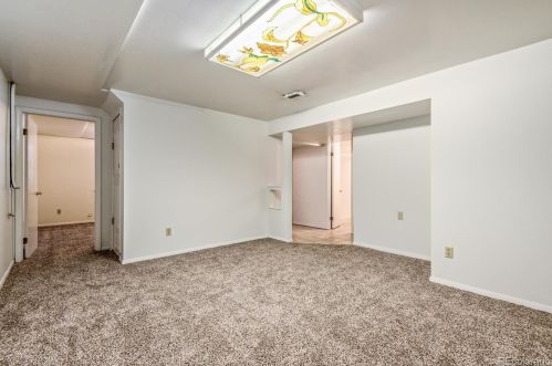 14602 Elk Pl, Denver CO 80239-5429 exterior