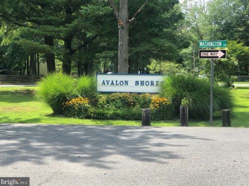 4933 Aspen St, Shady Side MD  20764-9667 exterior