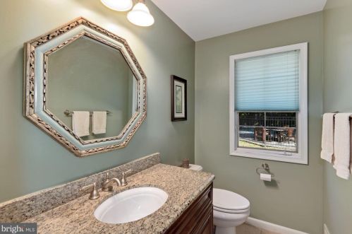 17501 New Hampshire Ave, Ashton MD  20861-9791 exterior