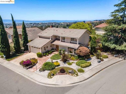 17601 Chateau Ct, Hayward, CA 94552-1750