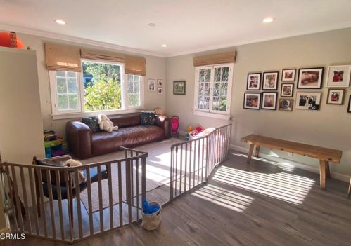 1431 Hillside Dr, Glendale CA  91208-2416 exterior