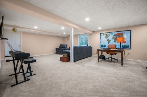 1826 Luther Lowell Ln, Sycamore IL  60178-8751 exterior