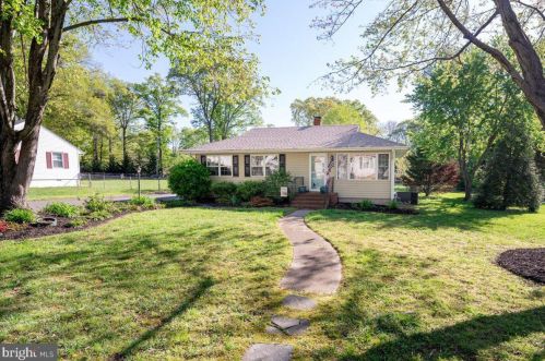 16 Blair Rd, Fredericksburg, VA 22405-3025