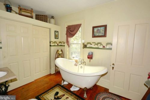 501 Baer Ave, Hanover PA 17331-2703 exterior