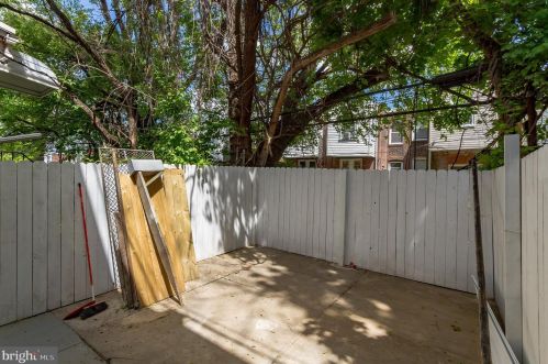 5215 10th St, Philadelphia PA  19141-4009 exterior