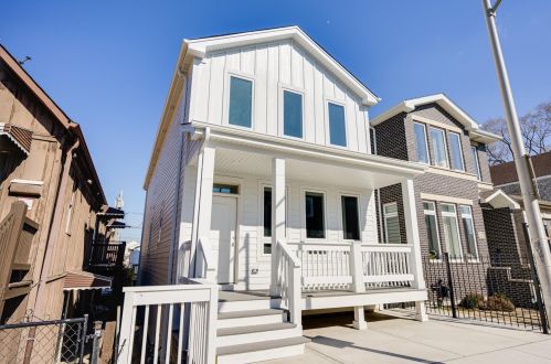 2823 Short St, Chicago, IL 60608-5420