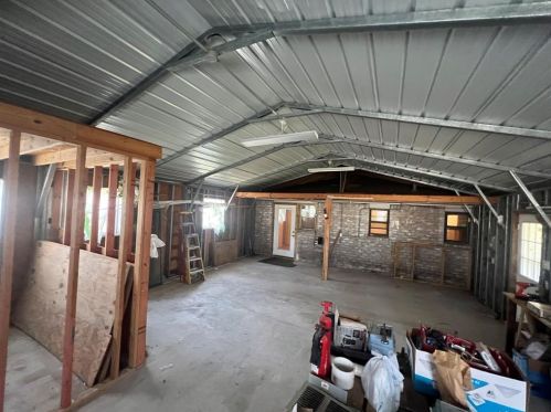 205 Bert St, Angleton TX 77515-5274 exterior