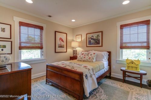 901 Sunset Ave, Tinton Falls NJ 07712-5031 exterior