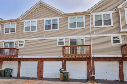 745 Tiffany Ct, Antioch, IL 60002-1137