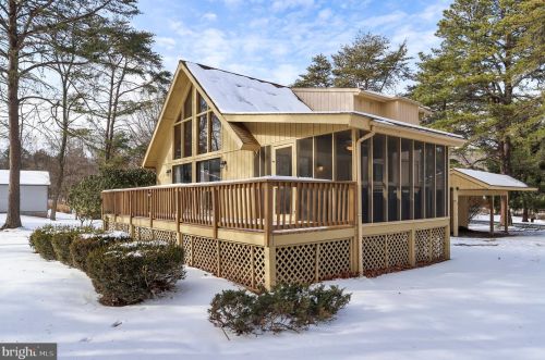 283 The Woods Rd, Hedgesville WV  25427-6886 exterior