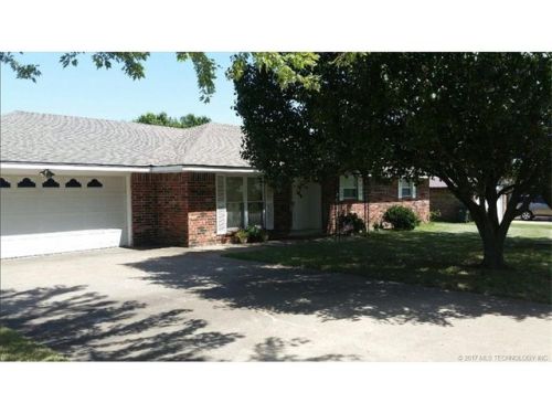 104 Baker St, Copan, OK 74022-4007