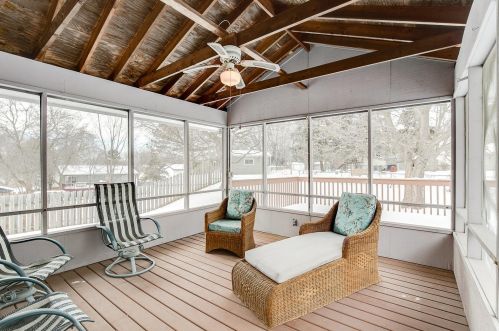 3915 Glacier Ln, Minneapolis, MN 55446-3317