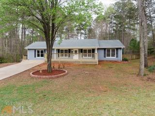 85 Vineyards Dr, Newnan, GA 30265-1900
