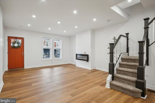 6222 Callowhill St, Philadelphia, PA 19151-4102