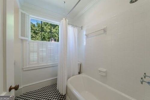 3180 Arden Rd, Atlanta GA  30305-1912 exterior