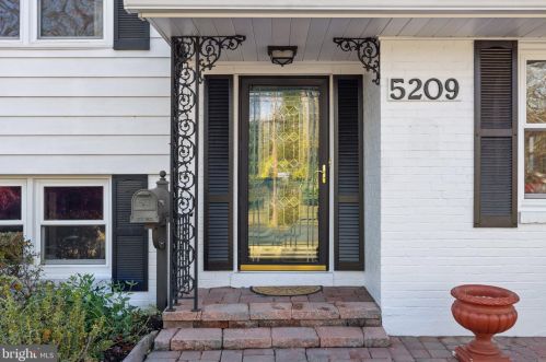5209 Light St, Springfield VA  22151-2522 exterior