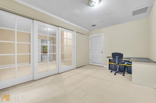 6685 Doublegate Ln, Rex GA 30273-2134 exterior