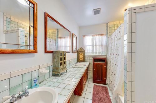 301 Janss St, Anaheim CA  92805-2526 exterior