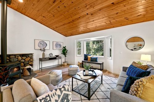10607 Alder Creek Rd, Truckee CA  96161-2542 exterior