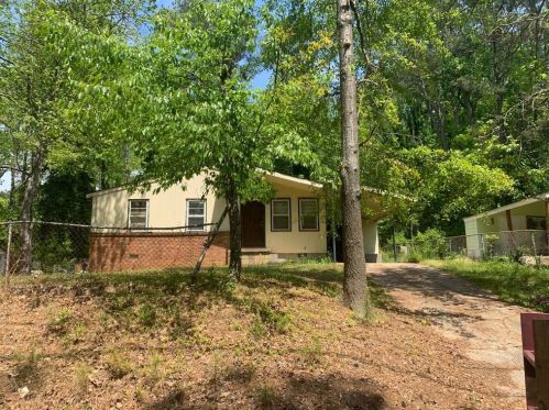 2363 Jackson Dr, Atlanta, GA 30344-5404