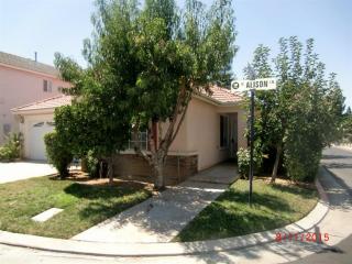 6489 Alison Ln, Fresno, CA 93711-4112