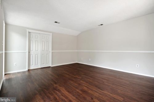331 Sayre Dr, Princeton NJ  08540-5840 exterior