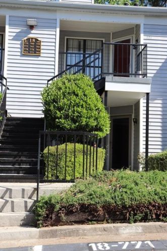 767 Windchase Ln, Stone Mountain, GA 30083-6329