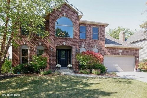 3940 Bluejay Ln, Naperville, IL 60564-8330