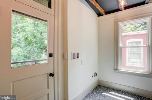 423 Nevin St, Lancaster PA  17603-3359 exterior