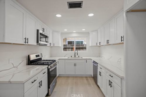 6070 Scheelite St, Riverside CA  92509-5014 exterior